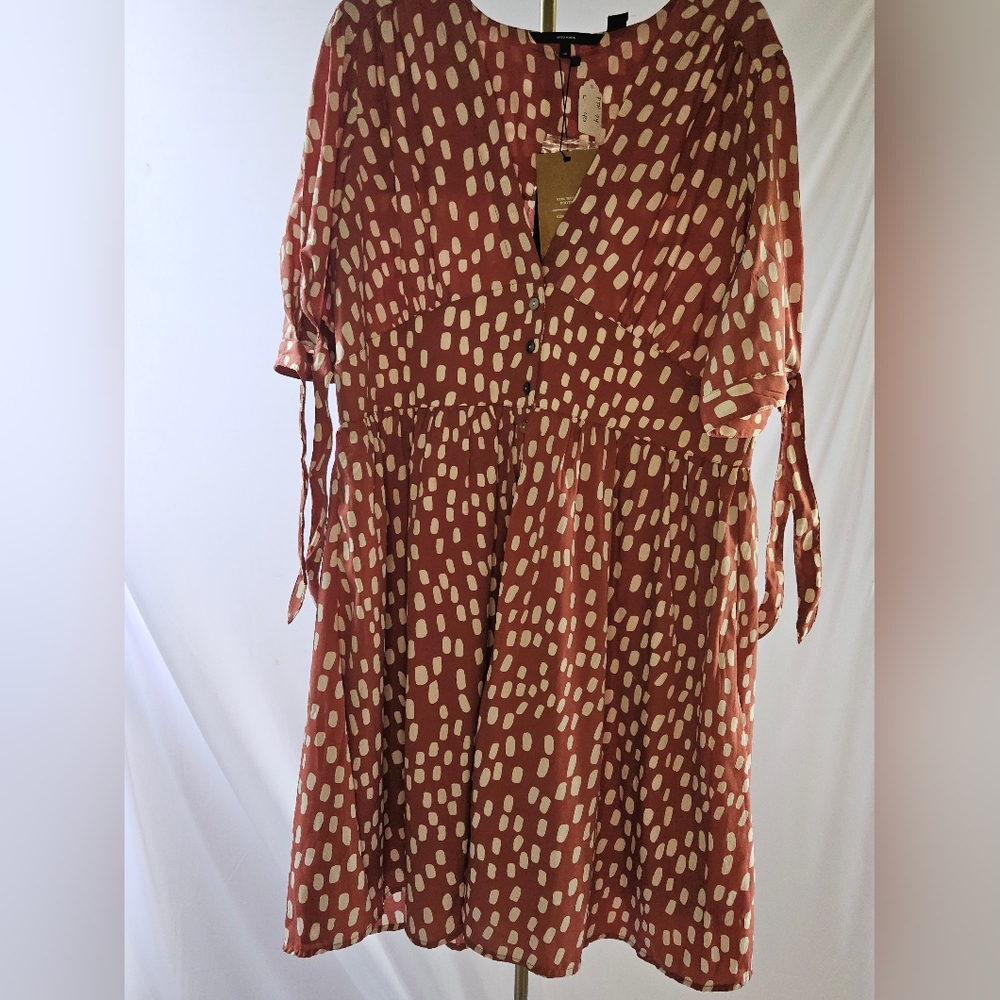 Vero Moda Rust & Ivory Smudge Dot V-Neck Tea Dress with Tie Sleeves